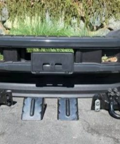 2021 Ford F-250 F-350 super duty front bumper Comes with all the plastics / brackets and tow hooks