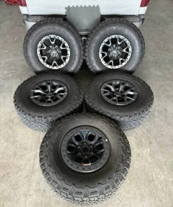 Alternative view of Brand new 2023 Ford f150 raptor r beadlock 17” wheels and tires Tire size 315/70r17 bfgoodrich