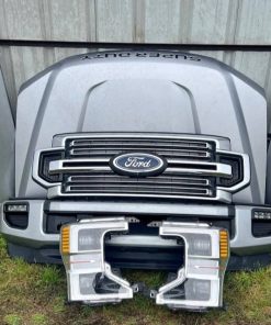2020-2022 Ford f250 front clip new and in excellent condition with no damages or scratches or dents on it Full Ford front clip - Hood - Headlights - fenders - grille - Front bumper